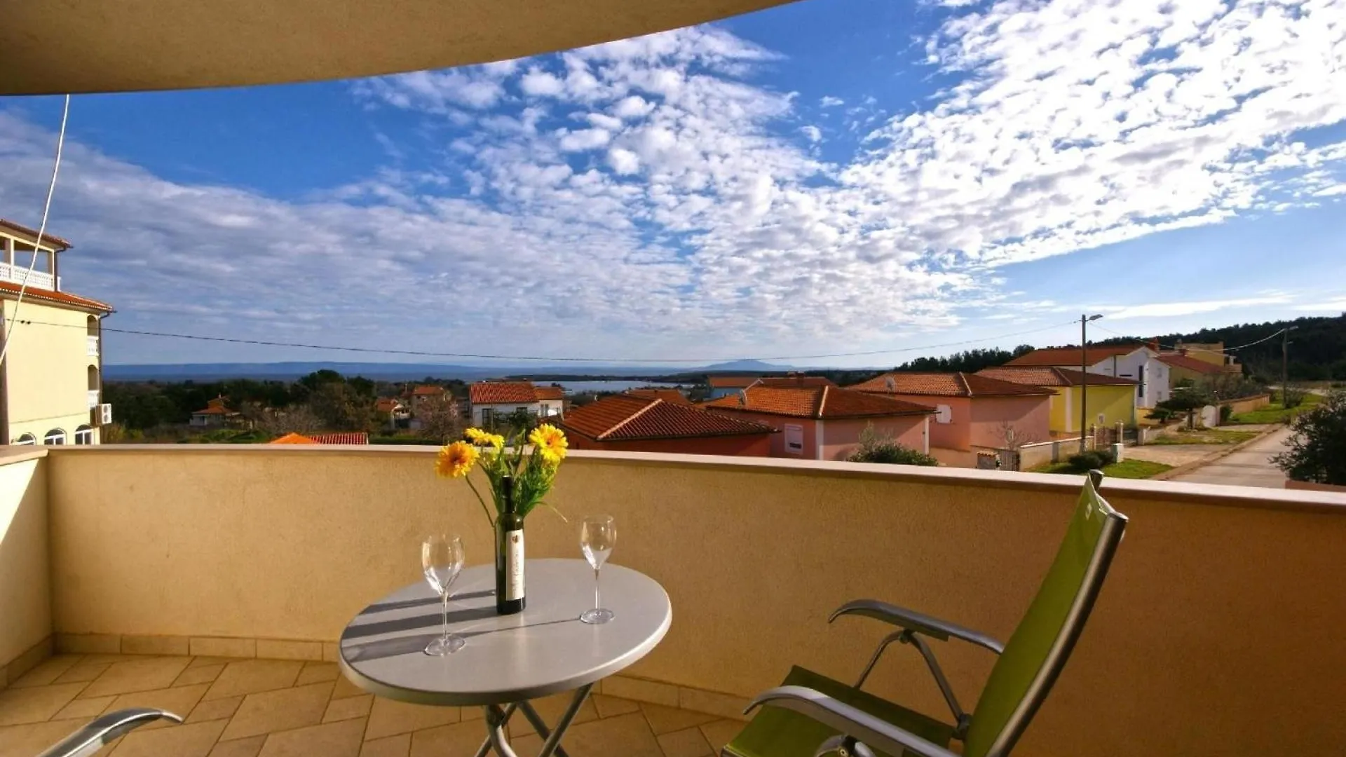 Moderne Ferienwohnung In Liznjan Mit Garten, Grill Und Whirlpool Apartment